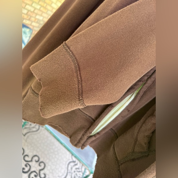 Hollister Chocolate Brown Hoodie/Jacket with Embroidery Vintage Distressed new - Picture 4 of 9